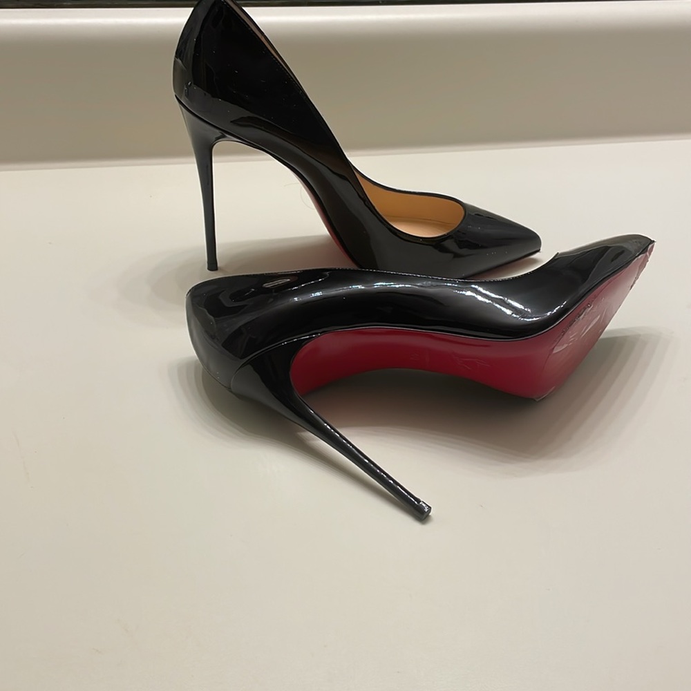 Slightly Worn. Very Well Maintained. Protective T… - image 3